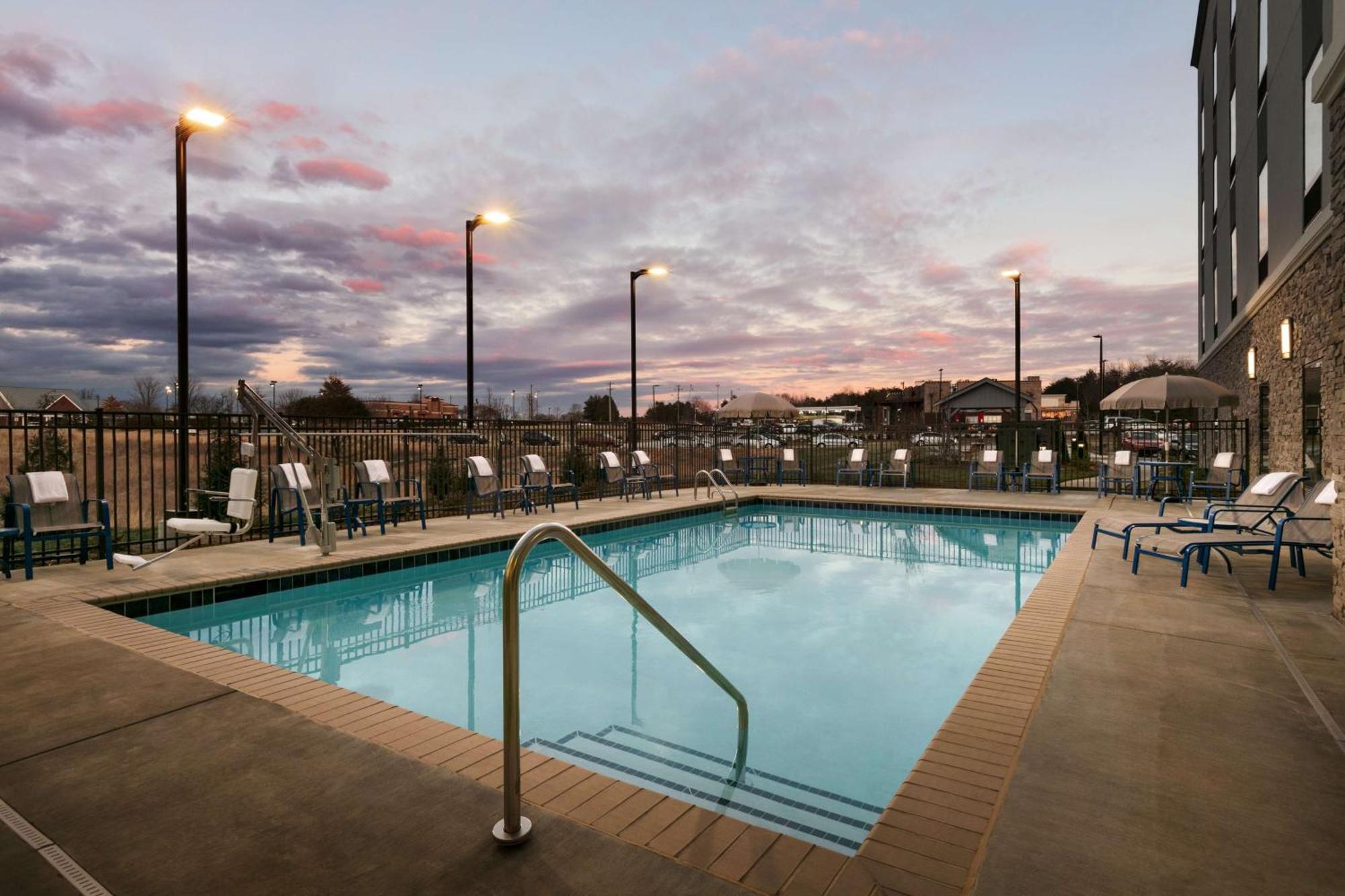 Hampton Inn Kernersville Zewnętrze zdjęcie